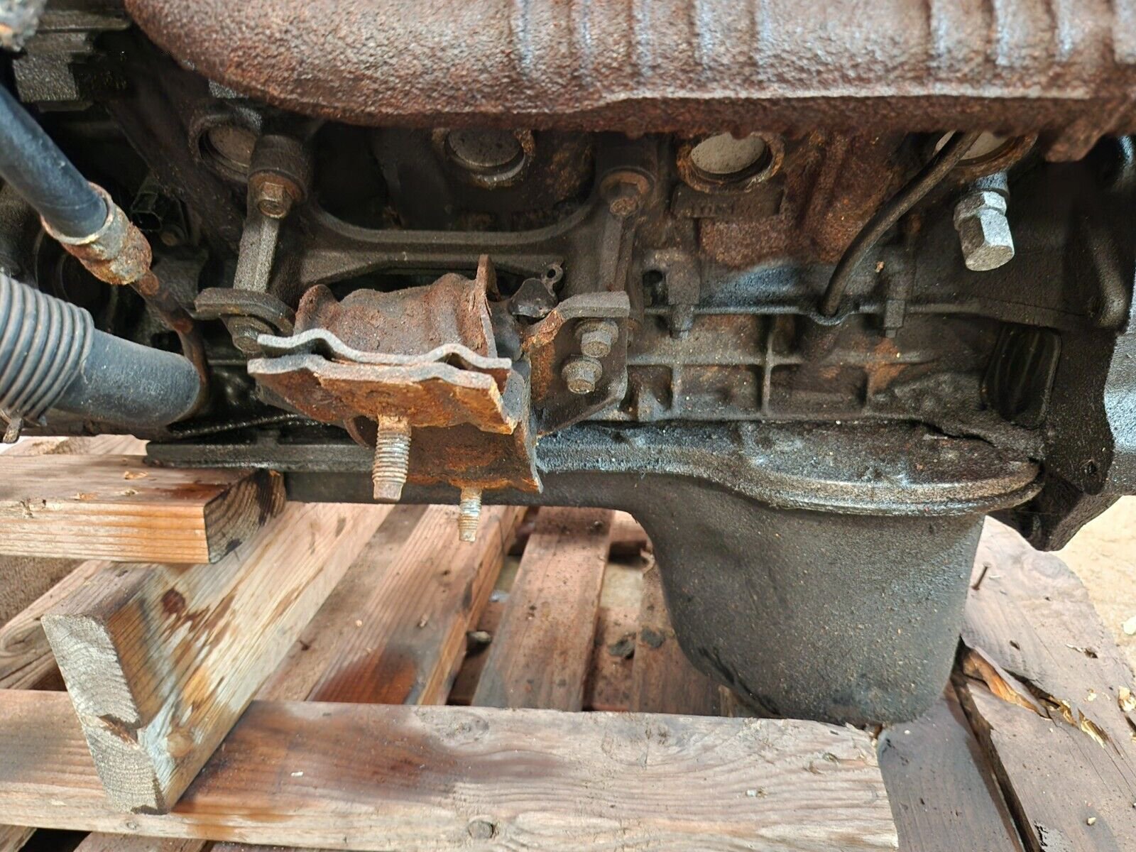 Second image of 2003-2004 F250 F350 6.0L Powerstroke Diesel VIN P Studded Engine – Great Running